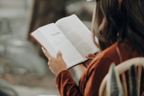 girl-reading-book.jpg girl reading book